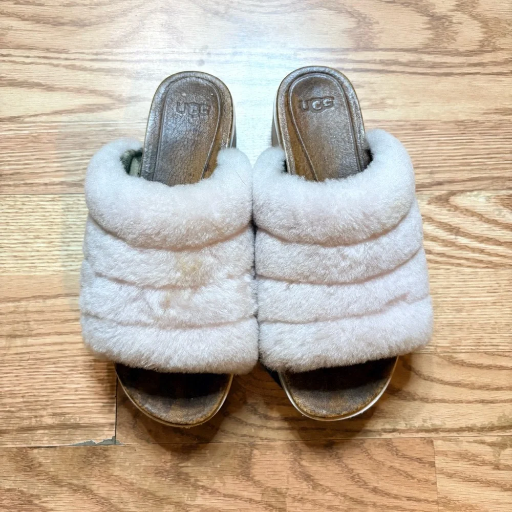 UGG Women's Pale Pink Furry Slippers Size 8.5 - Picture 3 of 13
